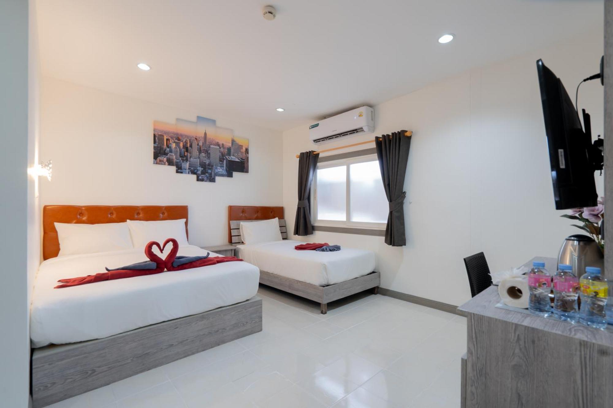 فندق سكوير وان Patong المظهر الخارجي الصورة